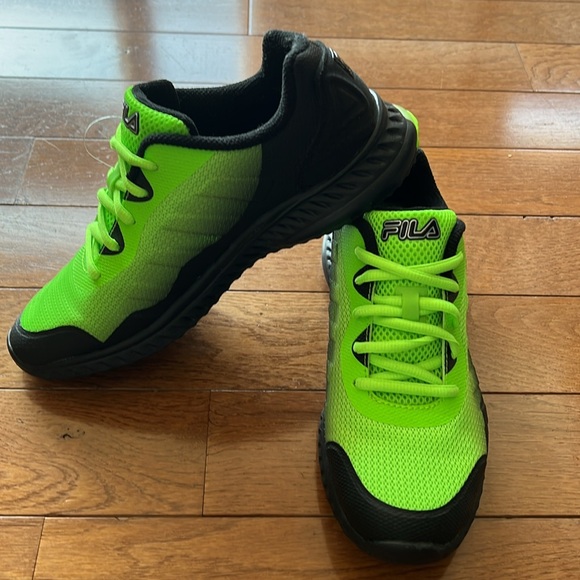 💚FILA ACUMEN VIZ 2 MENS SHOE-NWOT-NEON GREEN/BLACK-7💚 - Picture 5 of 10